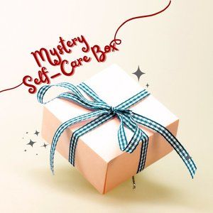 BURT'S BEES Makeup Bath Body Mystery Box NWT